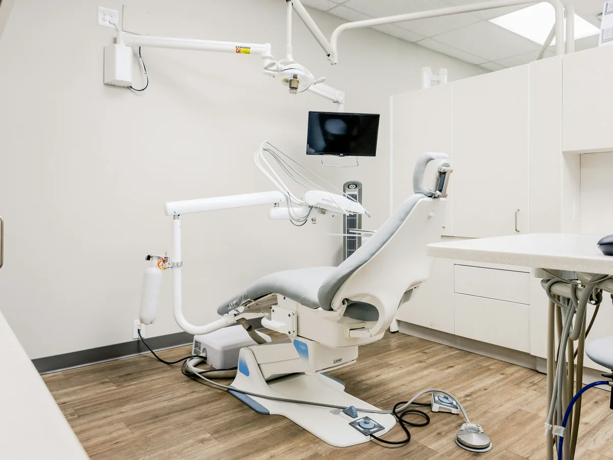 Alpha Clinic dental chair